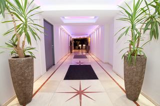 Ayun Hotel