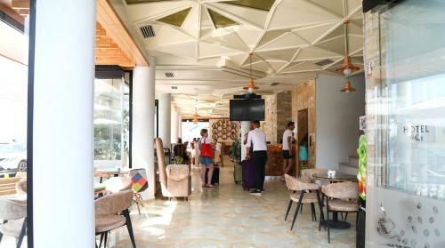 Vila One Beach Hotel