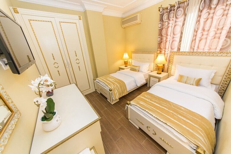 Hotel Empire