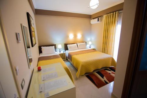 Dea Hotel 2002