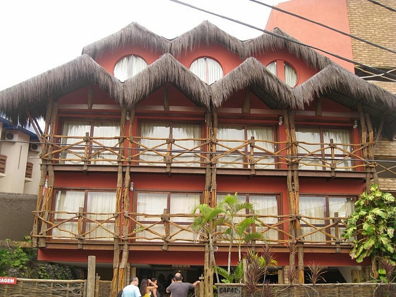 Safari Hotel