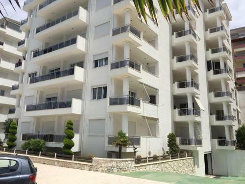 Diamond Sofia Apartment White Residence Luxury