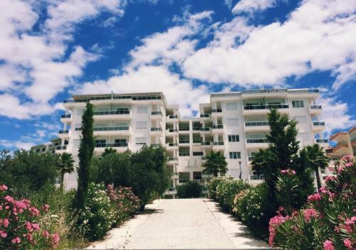 Diamond Sofia Apartment White Residence Luxury