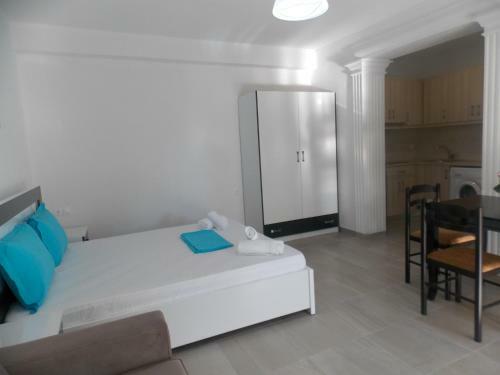 Elvin Apartments