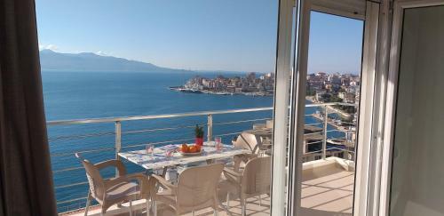Bay View Apartment