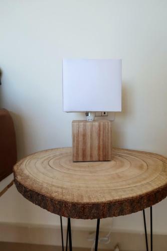 On The Beach (literally) Stylish Apartment With Free P