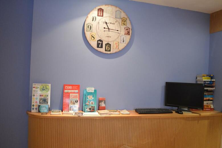 Hostal Somnio Hostels