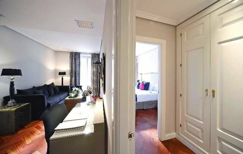 Hotel Luxury Suites