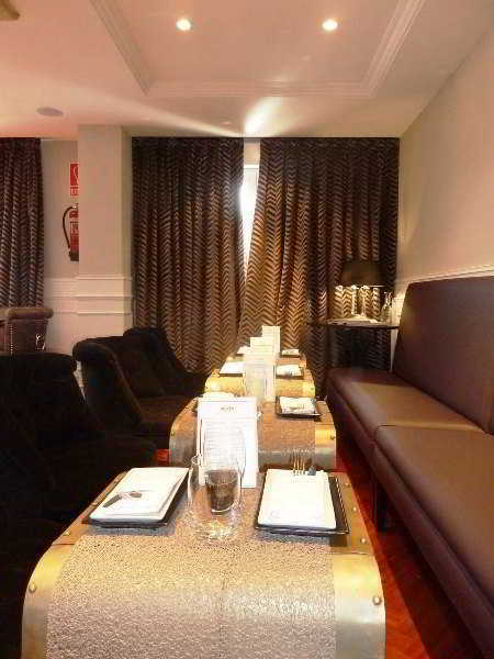 Hotel Luxury Suites