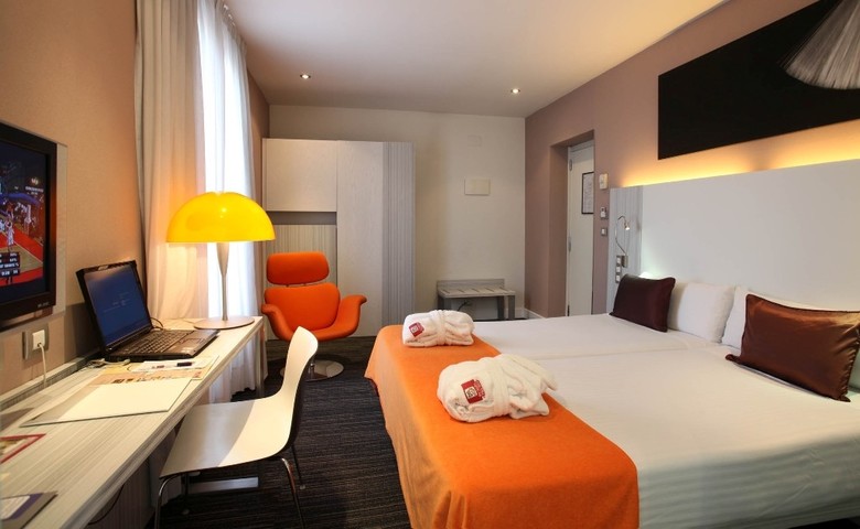Hotel Petit Palace Embassy