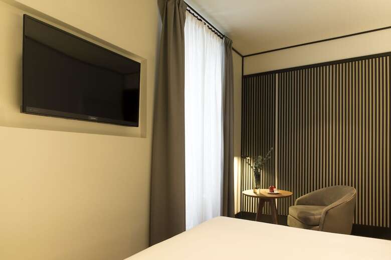 Hotel Icon Embassy