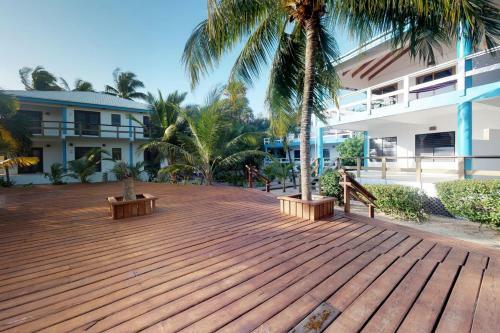 Condo #24 @ Beachside Villas