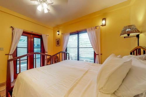 Condo #24 @ Beachside Villas