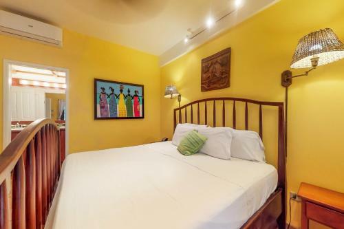 Condo #24 @ Beachside Villas