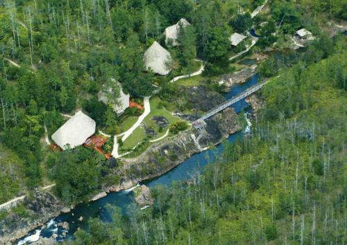 Blancaneaux Lodge