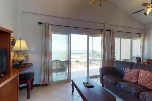Suite E301 Mara Laguna