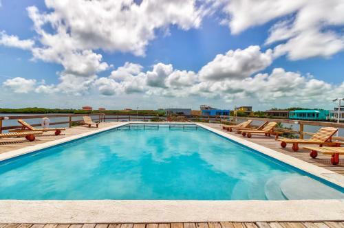 Mara Laguna C Suites