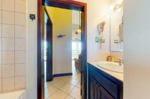 Suite A302 Mara Laguna