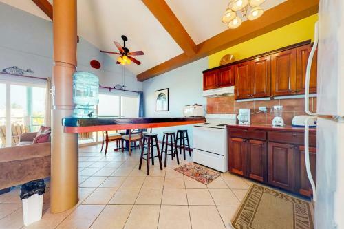 Suite A302 Mara Laguna