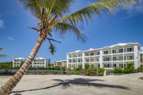 Suite C303 Mara Laguna