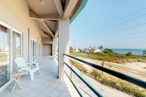 Suite C303 Mara Laguna