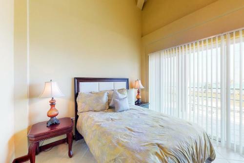 Suite C303 Mara Laguna
