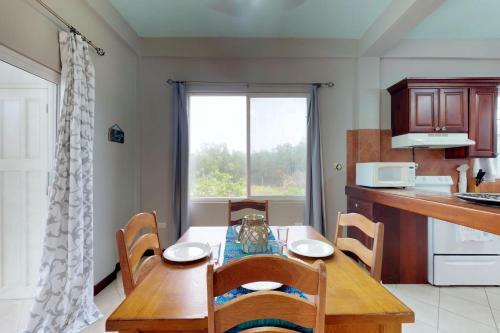 Suite B103 Mara Laguna