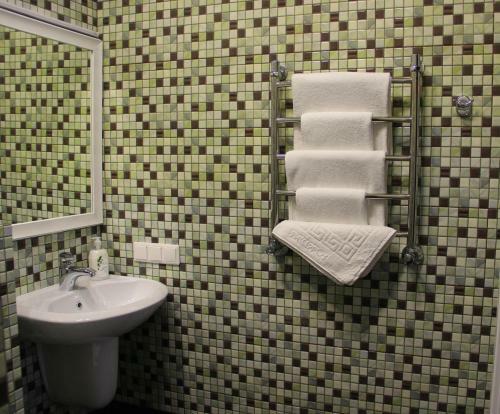 Hostal Lebediny Guest House