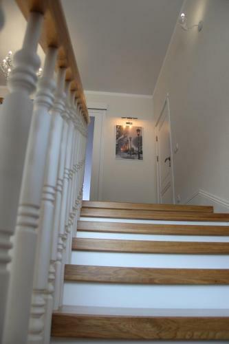Hostal Lebediny Guest House