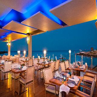 Pernera Beach Hotel