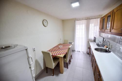 Apartman 49