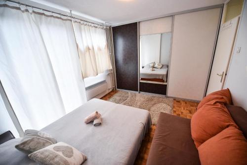 Apartman 49