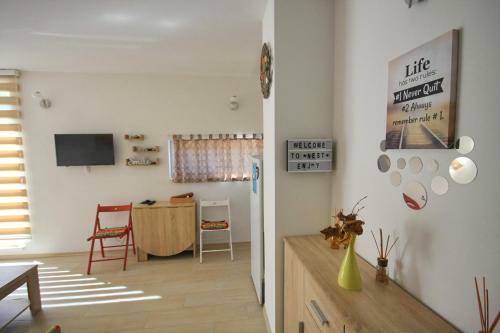 Nest Apartment