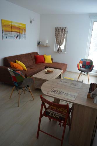 Nest Apartment