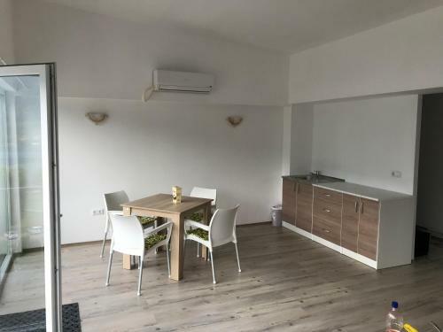 Apartment "royal Town"