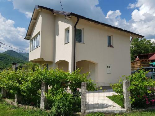 Hostal Lakeview Rest Home