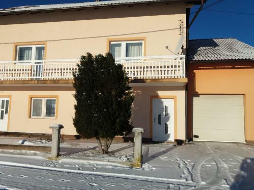 Apartamento Ljudina