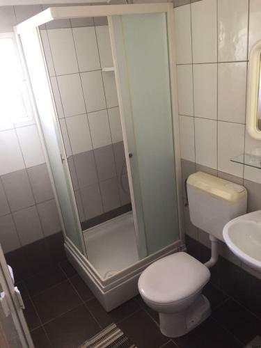 Hostal Guesthouse Mts