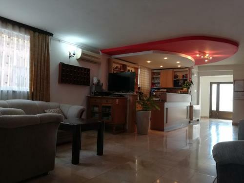 Hostal Guesthouse Mts