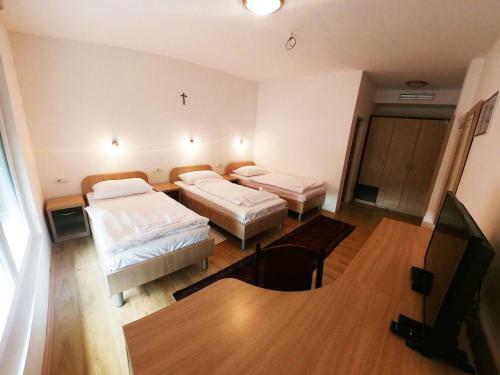 Hotel Bagari?