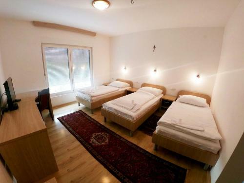 Hotel Bagari?