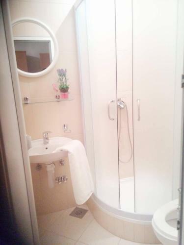 Hostal Pansion Viola