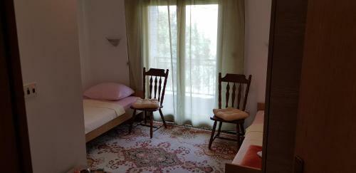 Hostal Rooms Rafomarija