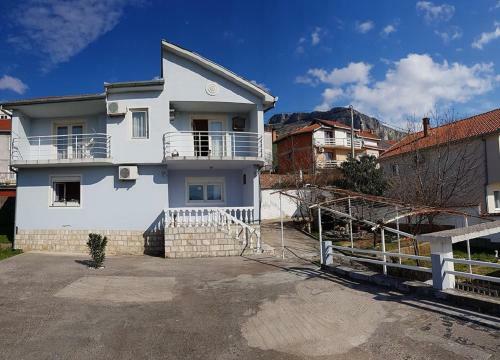 Apartment And Room Panorama