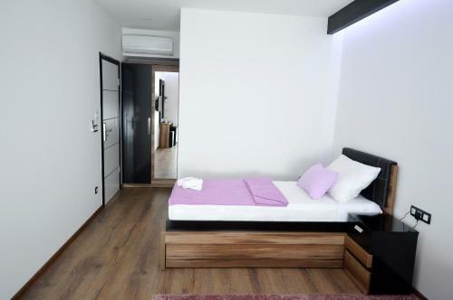 Motel Pm Company