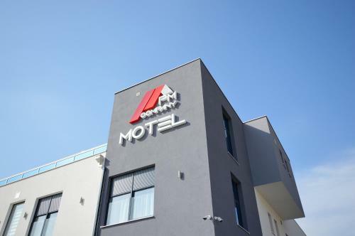 Motel Pm Company