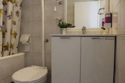 Hostal Full View