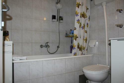 Hostal Full View