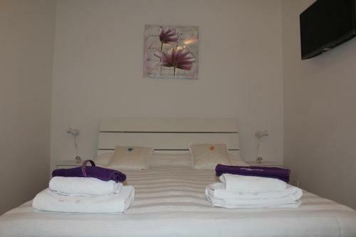 Hostal Full View