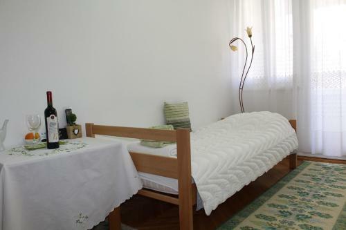Hostal Full View